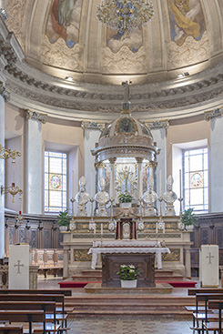Foto dell'altare maggiore Chiesa Parrocchiale Sant'Ambrogio Morazzone