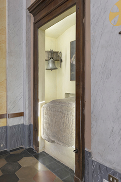 Foto di reperti di epoca romana imperiale 3 Chiesa Parrocchiale Sant'Ambrogio Morazzone