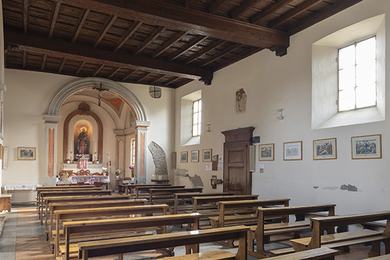 Fotografia di un frammento di Crocifissione del XVI secolo all'interno della Chiesa di Santa Maria Madre a Morazzone